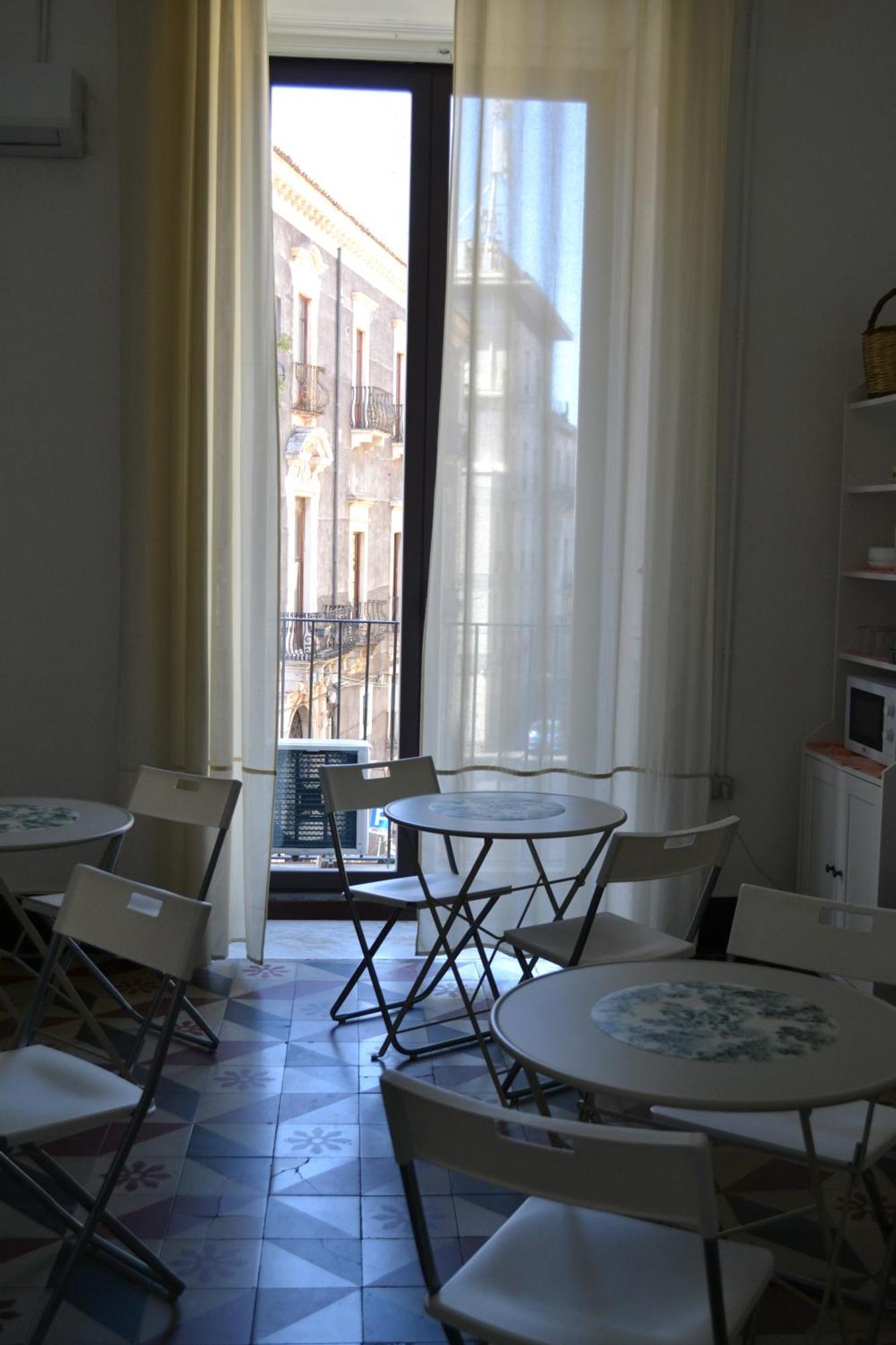 Il Teatro Rooms Aeroporto di Catania Fontana Rossa Esterno foto