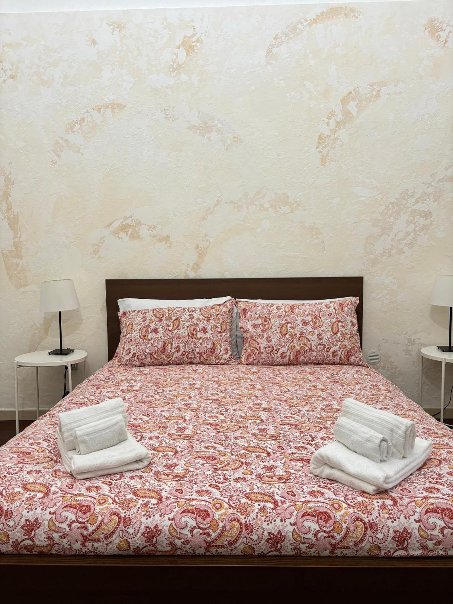 Il Teatro Rooms Aeroporto di Catania Fontana Rossa Esterno foto