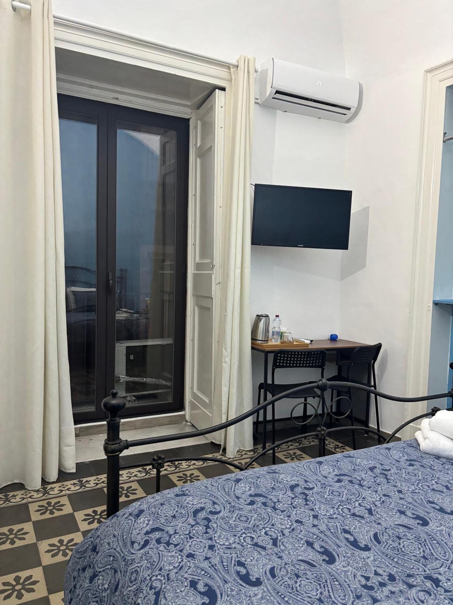 Il Teatro Rooms Aeroporto di Catania Fontana Rossa Esterno foto