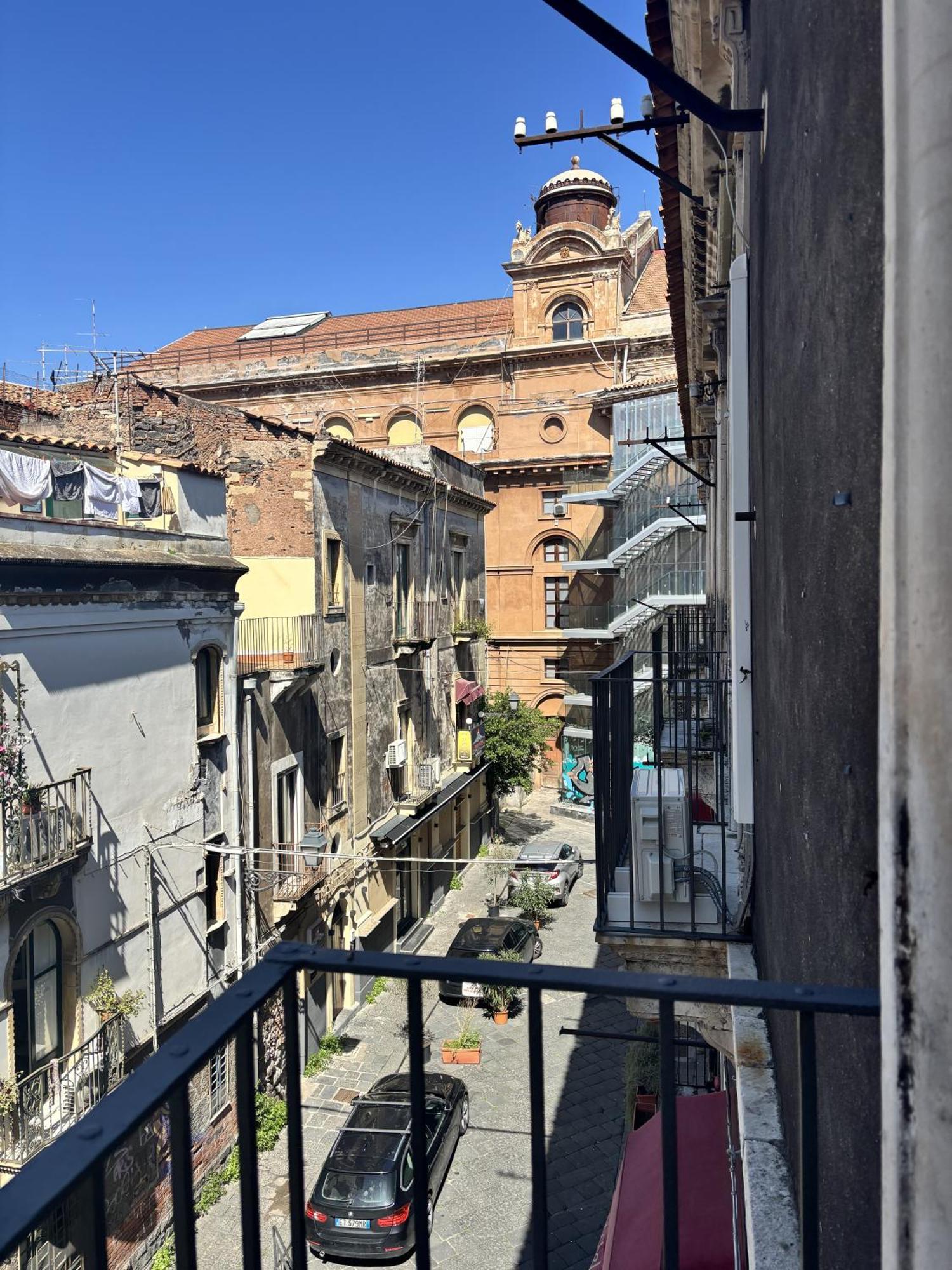 Il Teatro Rooms Aeroporto di Catania Fontana Rossa Esterno foto